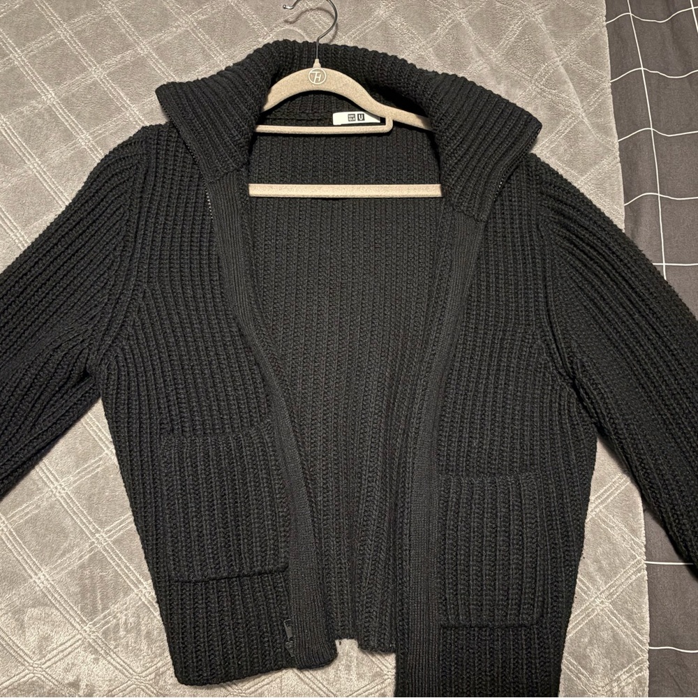 Uniqlo Black Ribbed Cardigan Sweater